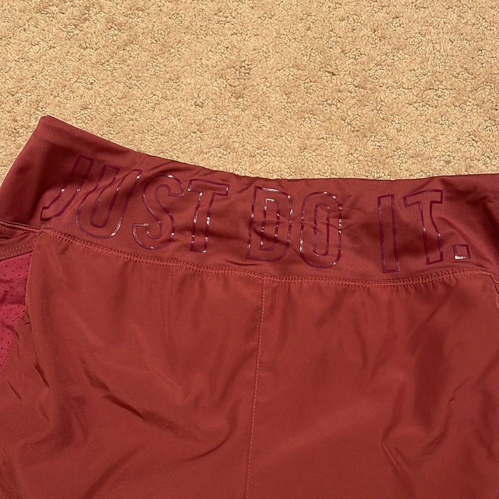 Nike Running Short - Picture 4 of 4